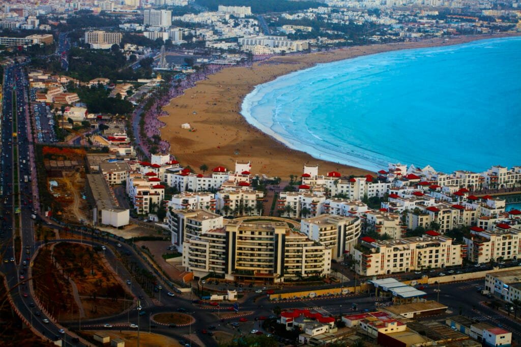 La baie d'Agadir et sa longue plage de sable