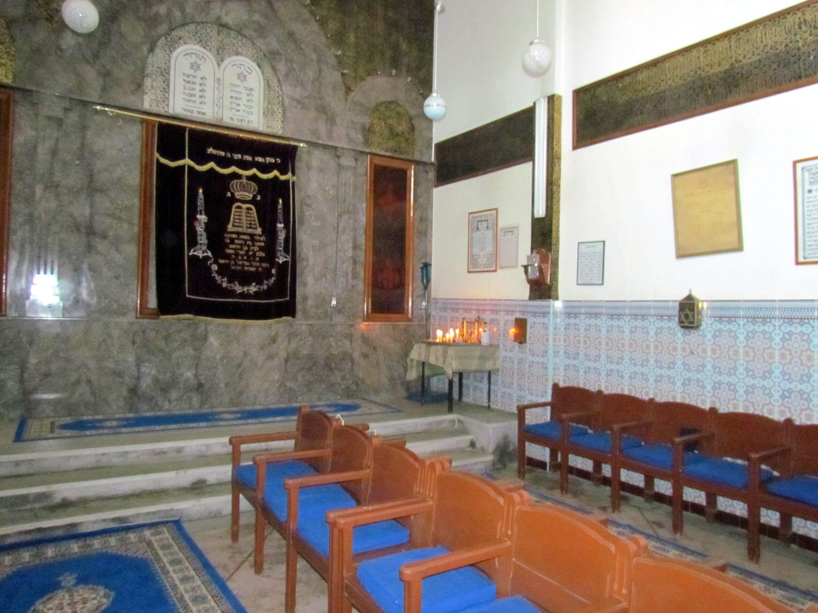 Intérieur de la synagogue Lazama dans le Mellah de Marrakech