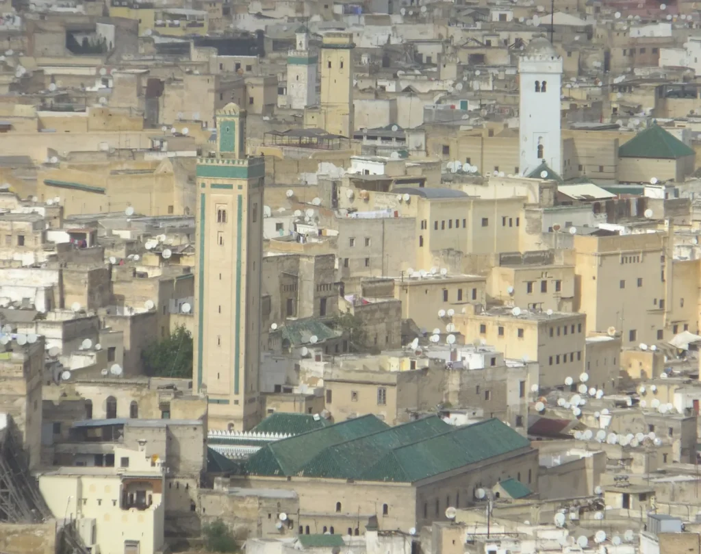 Mosquée R'cif et minarets de la Qarawiyyin vus depuis Borj Sud à Fès el-Bali