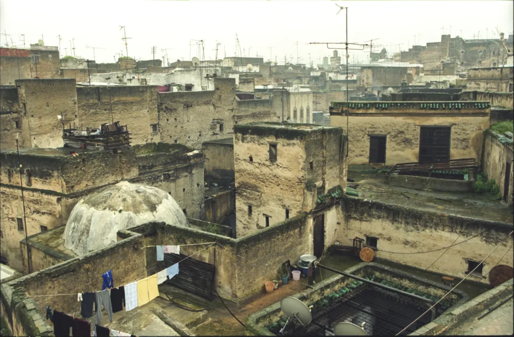 Vue panoramique des toits et minarets de la médina de Fès el-Bali